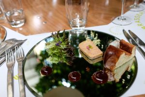 Foie gras, confiture d'églantine