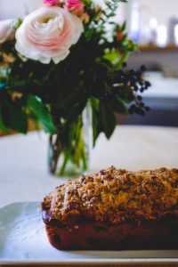 Gâteau fruits rouges et noisettes