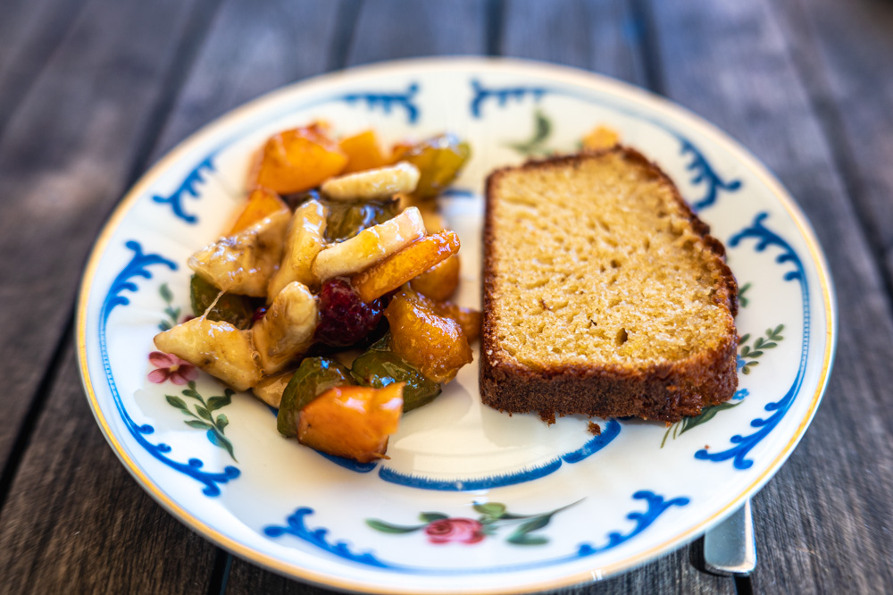 Salade de fruits et gâteau au yaourt Salade de fruits et gâteau au yaourt