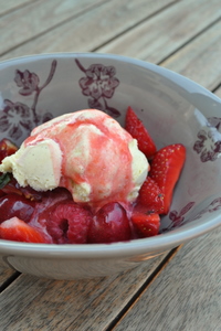 Glace aux fruits rouges