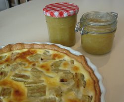 Tarte à la rhubarbe et compote pomme-rhubarbe