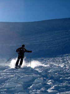 Serre-Chevalier 1400 - Dans la noire Creux du Loup, vallon de Cucumelle