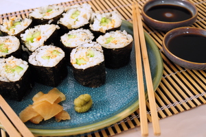 Maki-Sushi concombre et crabe
