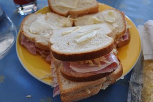 Croque-monsieur avant cuisson