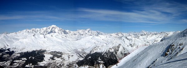 Vue sur les sommets depuis l'Aiguille rouge