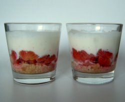 Verrines aux fraises et fromage blanc