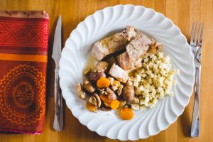 Rouelle de porc, chataignes, carottes et crozets