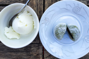 Glace au yaourt et mochi matcha